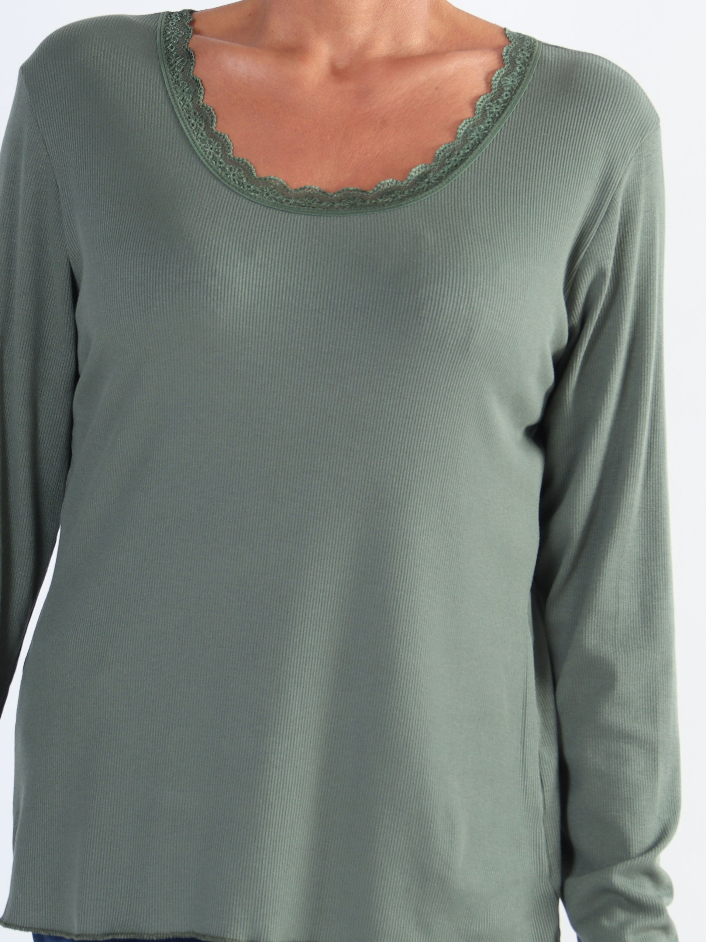 Ibina Long Sleeve - Plus size bluse med rib og blondekanter